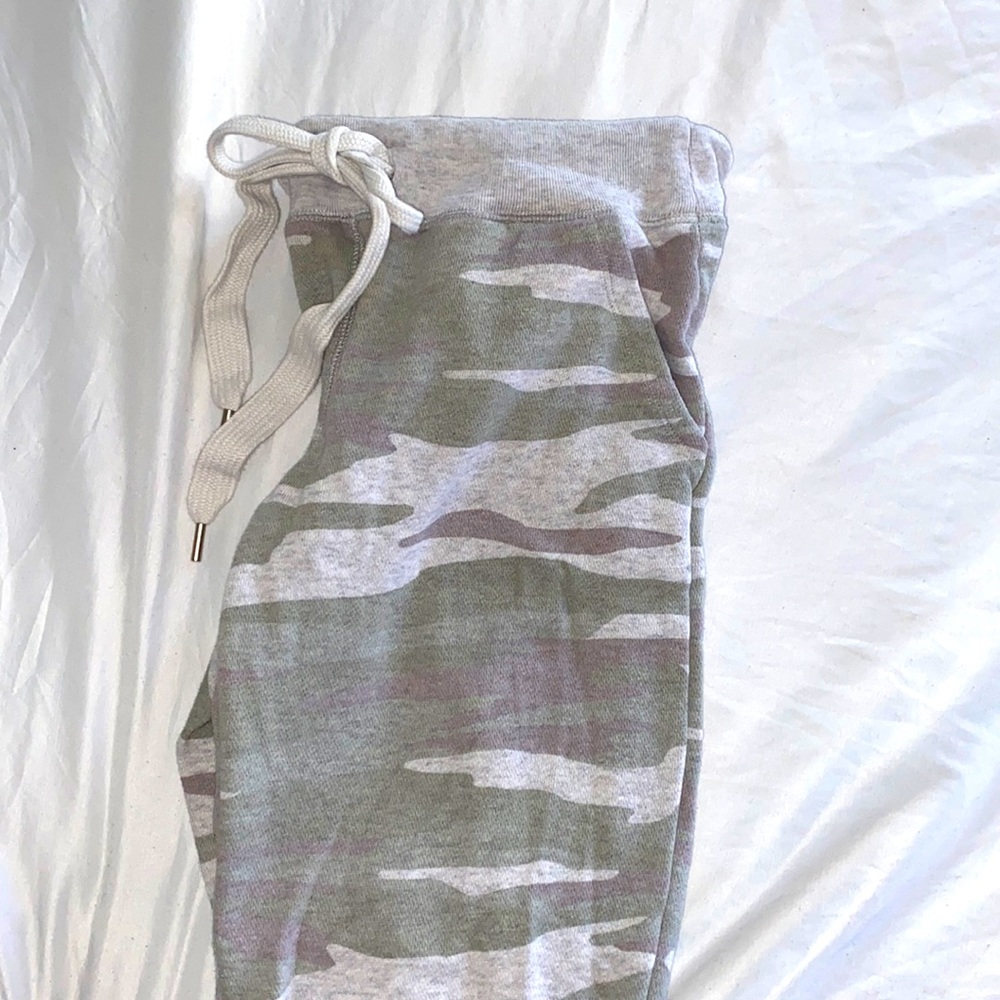 American Eagle Joggers
